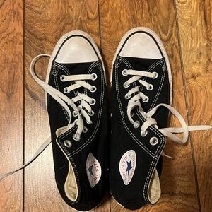 Black converses!